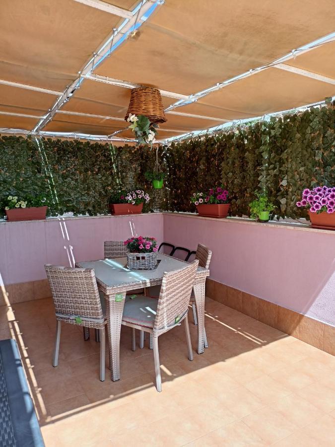 La Petite Maison Ачи Костелло Экстерьер фото